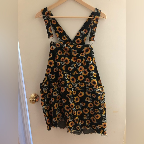 Sunflowers & Skulls Denim shorteralls - Picture 1 of 1
